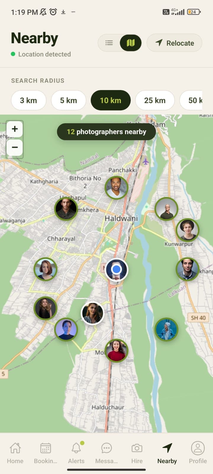 Live map showing nearby photographers